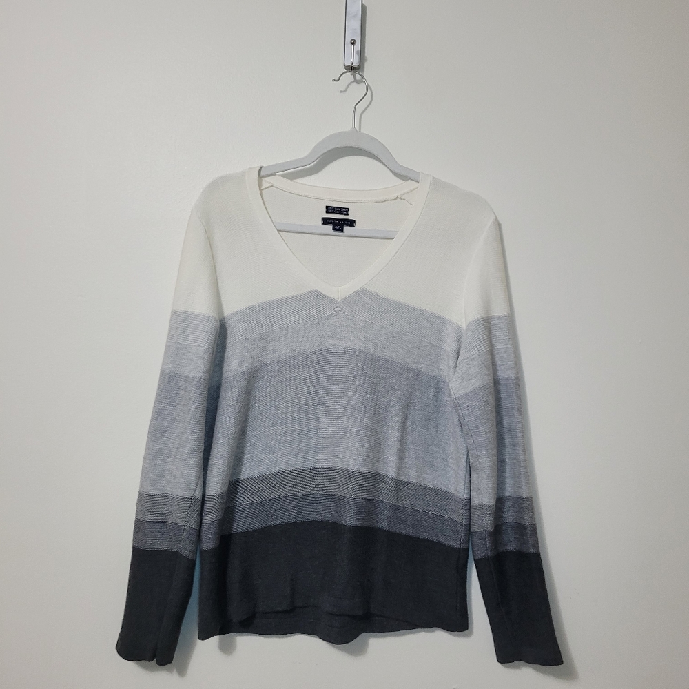 #17 💙 Tommy Hilfiger ombre gray white color fade winter V neck sweater cotton